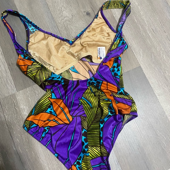 Vintage swimsuit - Picture 2 of 3